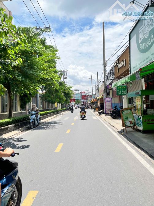 Bán Nhà MT Nguyễn Hữu Cầu – 4 Lầu – 120m² – Giá 18 Tỷ – Trung Chánh Hóc Môn