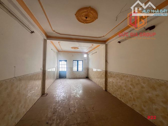 Bán nhà 1 trệt 3 lầu mặt tiền đường Đồng Khởi gần ngã ba Trảng Dài giá 9,9 tỷ