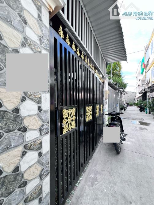 Qua Quận 7 chỉ 5 phút - Ngang hơn 5M - 3 Tầng Full nội thất - Cách cầu Phú Xuân 500m