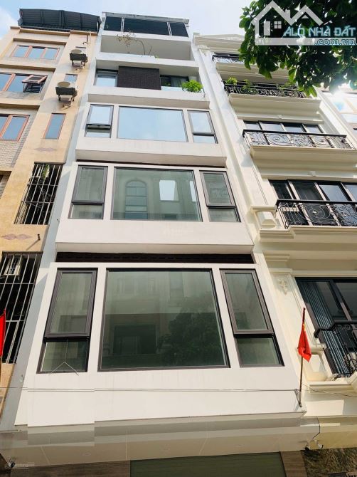 Cho thuê nhà Vũ Trọng Khánh - Mỗ Lao. DT 55m2, 7 tầng, thang máy, điều hòa âm trần