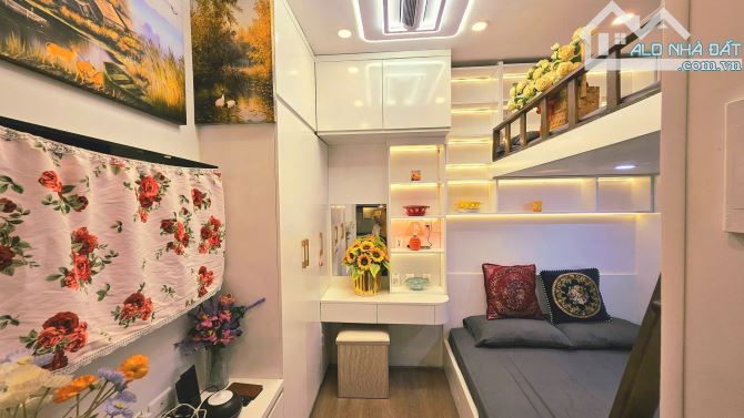 Bán nhà tập thể tầng 1 18m2 Hồng Mai 18m2 nhà đẹp đủ nội thất ô tô đỗ cửa 2 tỷ
