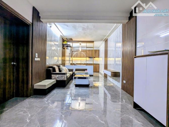 Đội Cấn DT: 55m2, 4tầng ,giá: 6.2 tỷ Ba Đình