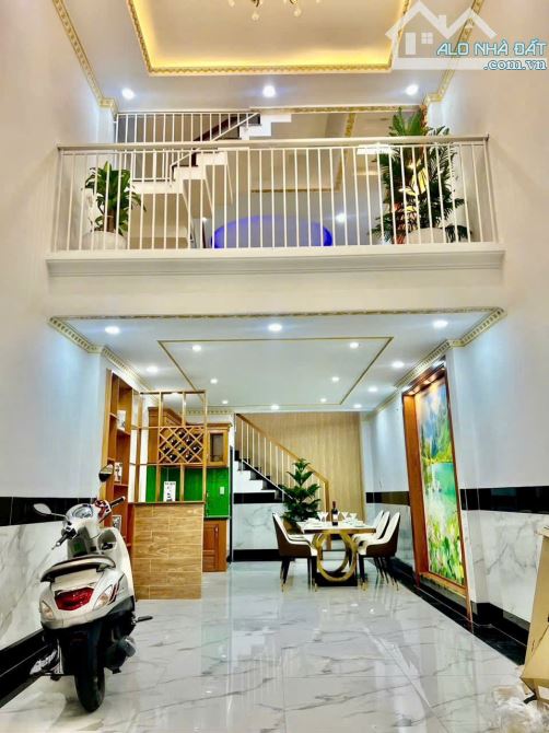 BÁN NHÀ ĐẸP 3,5 TẦNG SHR HIỆP THÀNH Q12 HẺM XE HƠI 7 MÉT GIÁ CHỈ 4,98 TỶ