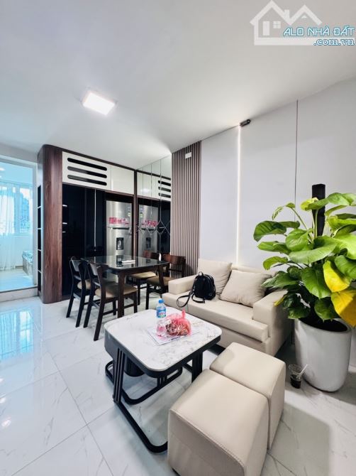 BÁN CĂN HỘ TẬP THỂ ĐỒNG XA – MAI DỊCH, CẦU GIẤY | 60m² – 2 NGỦ – 2 VS – GIÁ CHỈ HƠN 3 TỶ