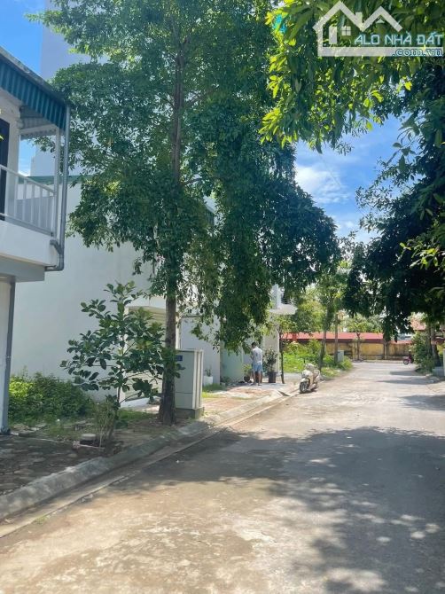 Bán 30m2 đất tđc Liên Ninh - Thanh Trì, Lô góc, mặt đường 2 thoáng vĩnh  viễn, Sổ chuẩn đẹ