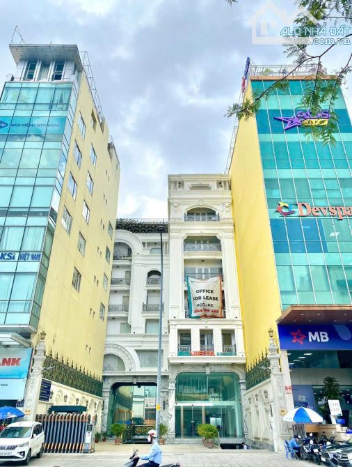 🏢 Building hiếm MT Tôn Đức Thắng, Q.1 – DT 10 x 25m – Hầm + 8 tầng – HĐ thuê 400 triệu/th