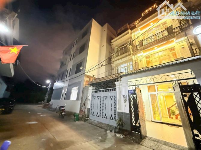 Bán nhà 1trệt 1 lầu giáp gò vấp