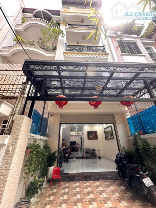 Bán nhà phân lô Vạn Phúc – Ba Đình, 82m², 5 tầng, gara ô tô, giá 19,7 tỷ – hàng hiếm