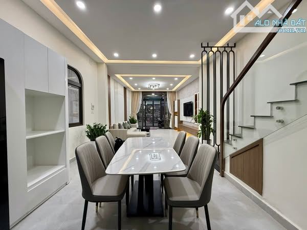 Nhà Mặt Tiền Đường Trần Bá Giao Phường 5 Gò Vấp Cũ.