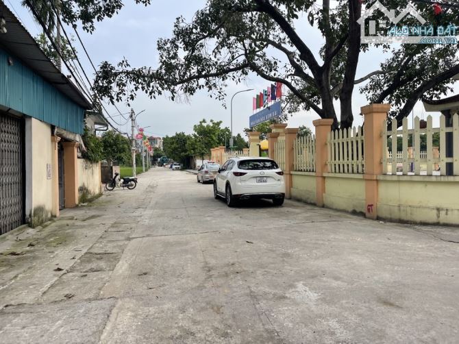 2 tỉ nhỉnh có lô đất tại xóm bãi uy nỗ đông anh đường thông ô tô đỗ cửa  👉 s46,5m  mt 4,4