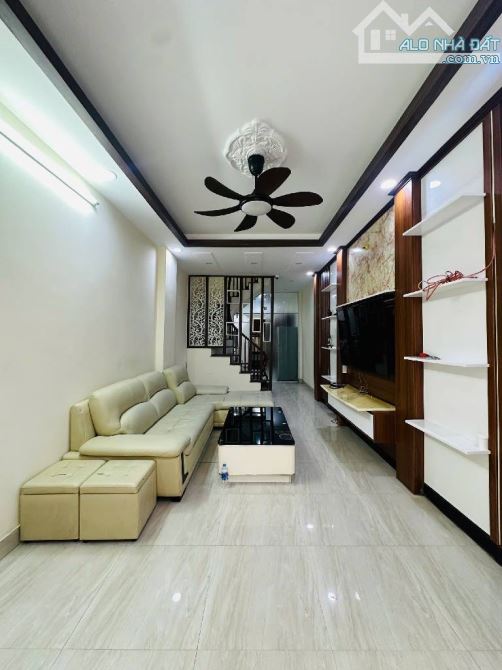 Dương Văn Bé – 50m² – 5 Tầng – MT 3.5m – Giá 12.8 Tỷ – Vĩnh Tuy, Hai Bà Trưng