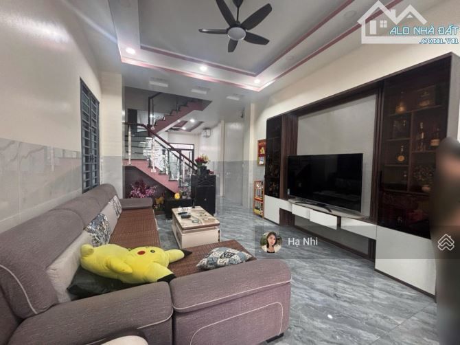 Nhà Đẹp 3 Tầng 2 MT thiết kế Hiện Đại Chỉ 8.4tỷ Hẻm xe tăng Hồ Bá Phấn, ga Metro 500m