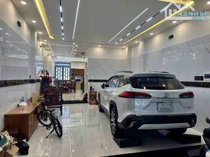 Bán nhà mới 2025 – Lê Thị Hồng, Gò Vấp – 100m² – 4 tầng, thang máy – Giá 19 tỷ