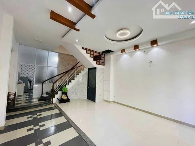 NHÀ 3 TẦNG 3 MÊ KIÊN CỐ- KIỆT 3.5M ÔNG ÍCH KHIÊM- HẢI CHÂU- CHỈ 5.5T.Ỷ.