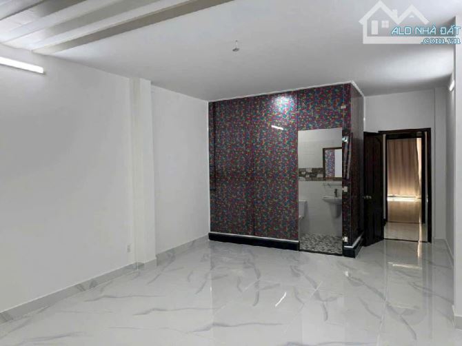 SIÊU PHẨM NHÀ MỚI 5 TẦNG – MẶT TIỀN VIP TÊN LỬA – ĐƯỜNG 28A – DT 90M² – GIÁ 12.X TỶ