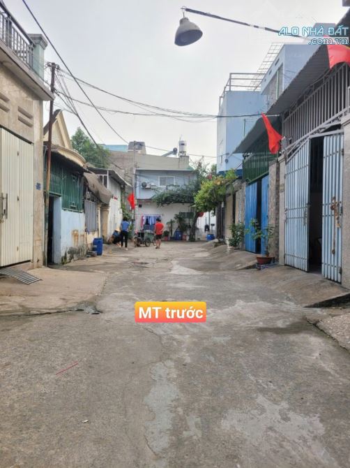 Bán đất 2MT trước sau cách đường Võ Thị Sáu 100m p.Đông Hòa Tp.Dĩ An chỉ 4ty100 TL M7624