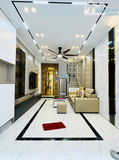 BÁN NHÀ ĐẸP NGỌC THỤY – LONG BIÊN – Ở NGAY – dt: 39m2, giá: 9.3 tỷ có ra lộc