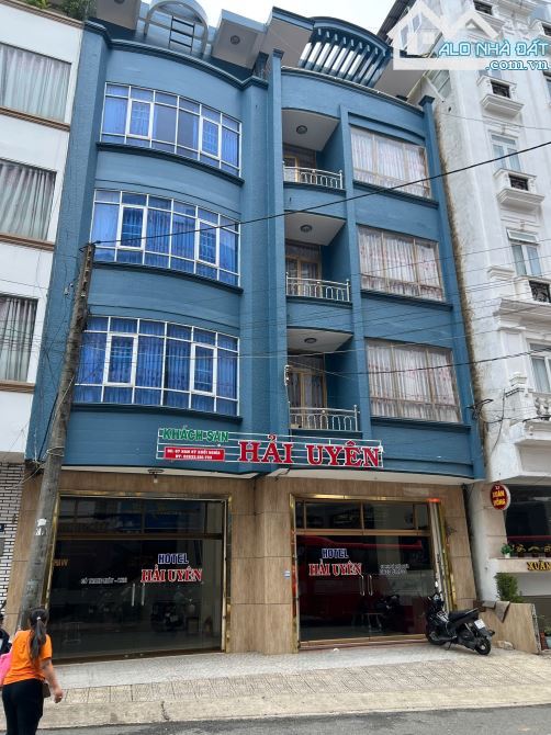 Hàng ngộp.bán khách sạn mặt tiền Nam Kỳ Khởi Nghĩa giá chỉ 59 tỷ
