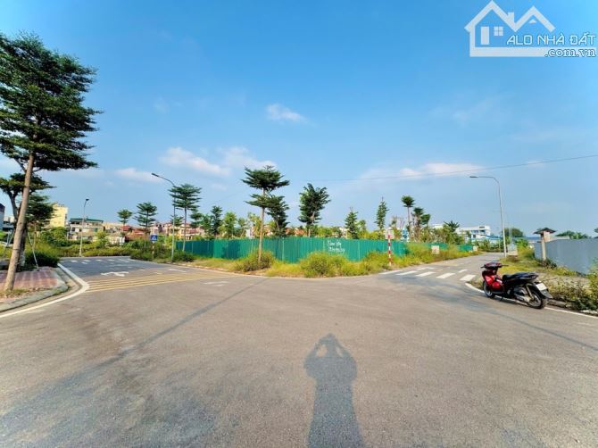 BÁN ĐẤT ĐẤU GIÁ HUỲNH CUNG – TAM HIỆP – THANH TRÌ - ĐẦU TƯ HAY XÂY TÒA VĂN PHÒNG CỰC ĐỈNH