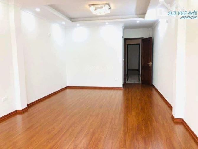 Cho thuê mặt phố Đại La, Hai Bà Trưng, 79m2, 5 tầng, 55 triệu