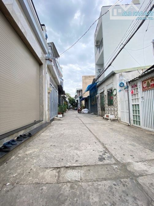 BÁN NHÀ NHỎ XINH _ BÌNH TÂN 2TẦNG 30M 2PN 2VS GIÁP TÂN PHÚ