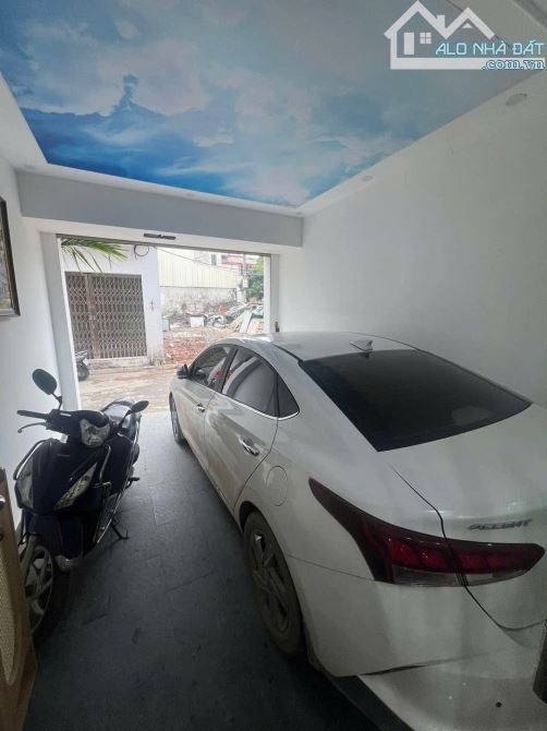 Bán gấp nhà phố Thạch Bàn ô tô DT45m2 mt4.5m giá 9 tỷ