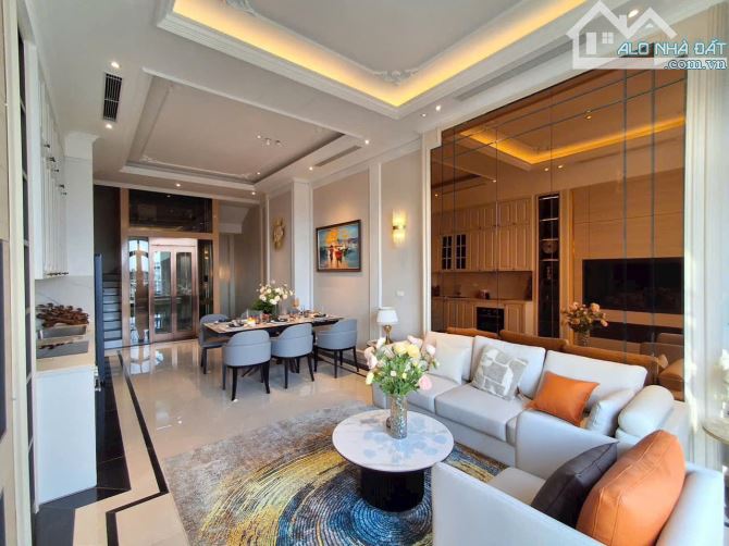 NHÀ YÊN HÒA – 34m² – 5 TẦNG – 3 PHÒNG NGỦ KHÉP KÍN – 8 TỶ – LÔ GÓC, NGÕ NÔNG.