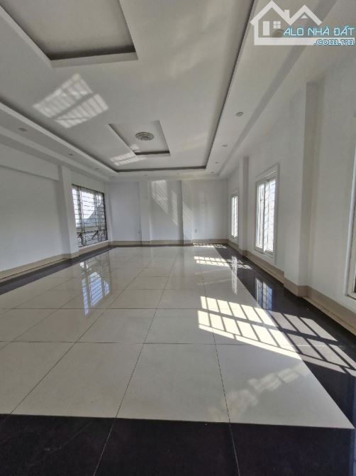 RẺ VÔ ĐỊCH - GIẢM CHÀO 1.2 TỶ - BÁN NHÀ PHÚC ĐỒNG, LONG BIÊN - Ô TÔ ĐỖ CỔNG - 56M²