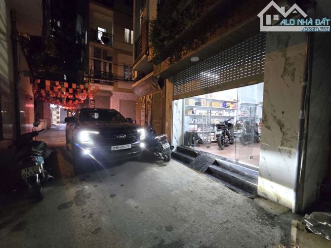 Bán nhà Lạc Long Quân - Nghĩa Đô - Cầu Giấy, KD đỉnh, ô tô tránh, 5T, 36m2 , giá quanh 10