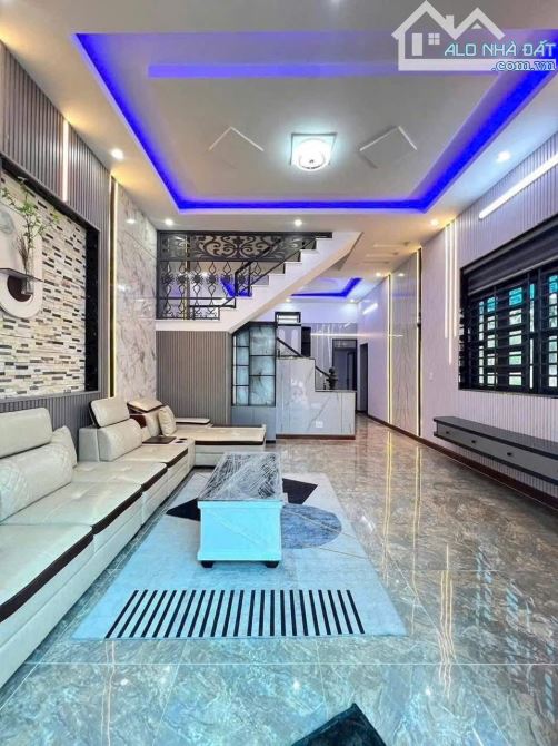 NHÀ Ở NGAY 2 MẶT TIỀN- 68M2 (5x13.6)- HẺM 7M VỈA HÈ- PN TRỆT – P. DĨ AN – GIÁ 4.15 TỶ