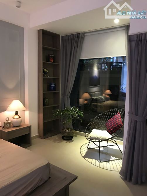 LUXURY STUDIO FULL INTERIOR BALCONY EXTREMELY BEAUTIFUL IN DIÍTRICT 4