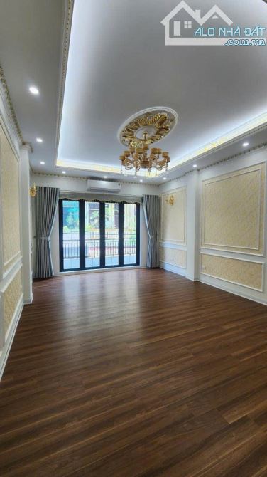 PHÂN LÔ QUÂN ĐỘI PHÙNG CHÍ KIÊN 80m MT 4.5m 6 TẦNG TÔ TRÁNH THANG MÁY NHÀ ĐẸP 35 TỶ - 10
