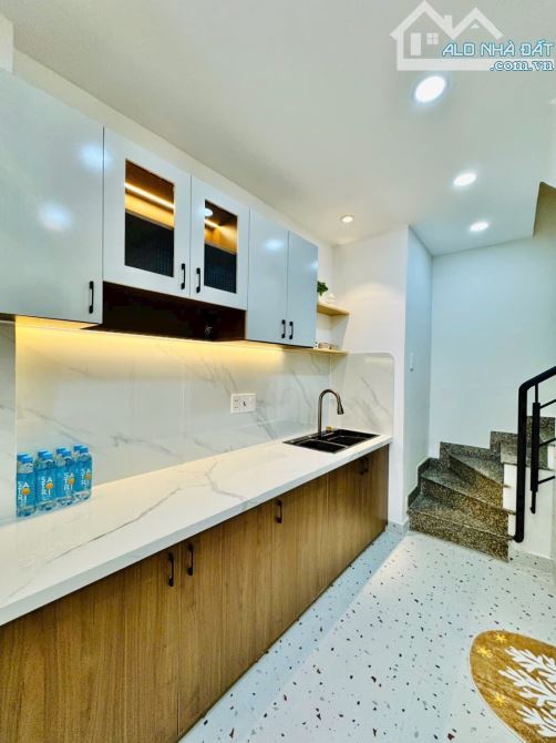 🟢 NHÀ ĐẸP CẠNH PHỐ  PHAN XÍCH LONG-DTSD: 110M2 SÀN+ 4TẦNG-3 PN-CHỈ: - 10