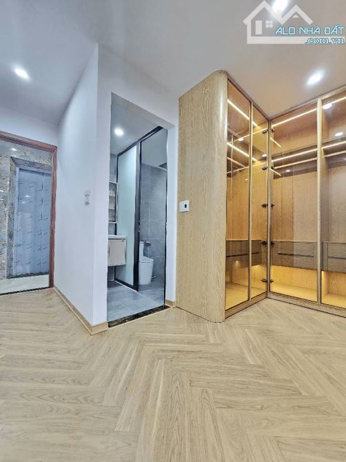 11.3 tỷ/53 m2/6 Tầng/ Cự Khối/ Gara Ô tô - 11