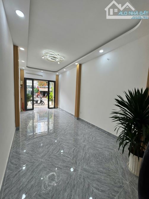 💥 Bán nhà mặt tiền Phan Văn Trị, góc Nguyễn Biểu, P.2 Q.5 – 31m², 5 tầng, giá 14.5 tỷ - 11