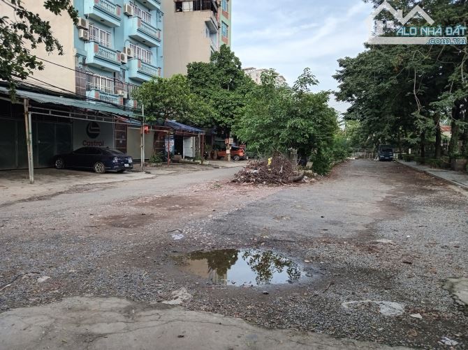Lô đất đẹp nhất Nguyễn Hữu Thọ view Hồ Linh Đàm, 3 mặt tiền - DT 434m2 Mặt tiền 45m 145 tỷ - 1