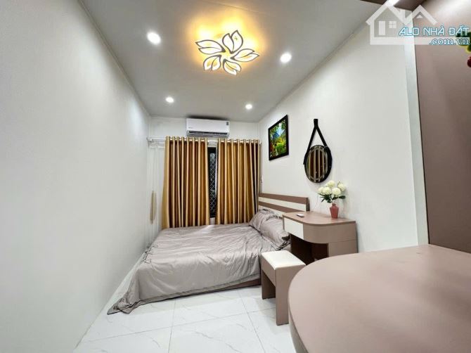 NHỎ XINH-5 Tầng GIÁ RẺ NGÕ HOÀ BÌNH 7 MINH KHAI-NHÀ ĐẸP CHỈ NHỈNH 4tỷ - 1