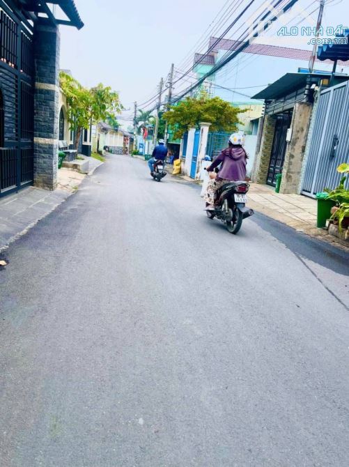 Bán lô đất 1 xẹc đường đồng khởi .  Ngay KDC Tân Phong . - 1