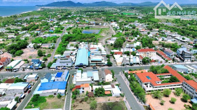TRỤC CHÍNH LỘC AN - NGAY CHỢ VÀ BÁCH HOÁ XANH; cách bãi tắm 1.7km 🌈🌈🌈DT tổng 1180M2 - S - 1