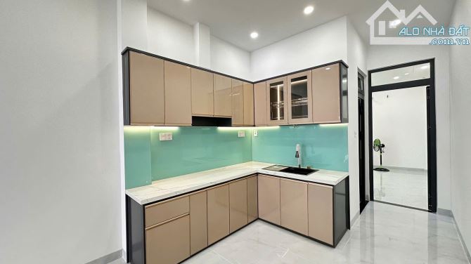 Cần bán: Nhà 3 tầng mới 100%, 4PN, sổ hồng hoàn công — Hẻm 24 Lương Định Của.cách biển - 1