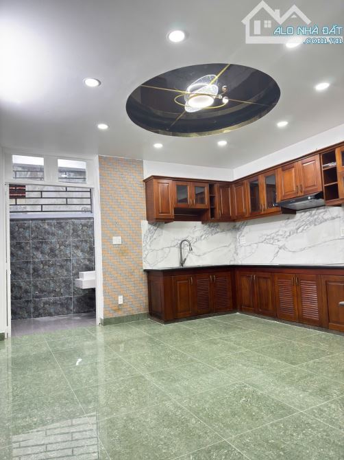 Bán nhà mặt tiền Huỳnh Tấn Phát gần chùa Bà Châu Đốc giá nhỉnh 15% so với thị trường. - 1