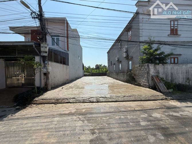 Bán lô đất đẹp mặt đường An Toàn, TDP12 Hoà Nghĩa, Dương Kinh. 135m2 ngang 7,5m - 1