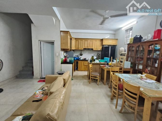 MẶT PHỐ LÊ TRỌNG TẤN ,ÔTÔ ĐỖ CỬA ,CHỦ NHÀ QUÂN ĐỘI -94M -MẶT PHỐ 6M- 27,9 TỶ - 1