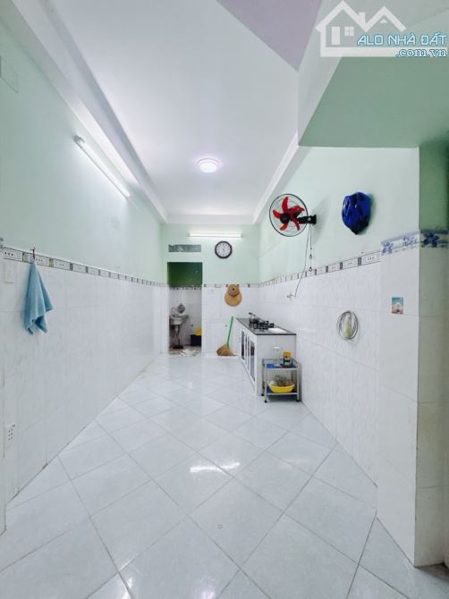 NHÀ 4 TẦNG TẠI TÔN ĐẢN F15 Q4 - HẺM BA GÁC THÔNG THOÁNG SẠCH SẼ - 1