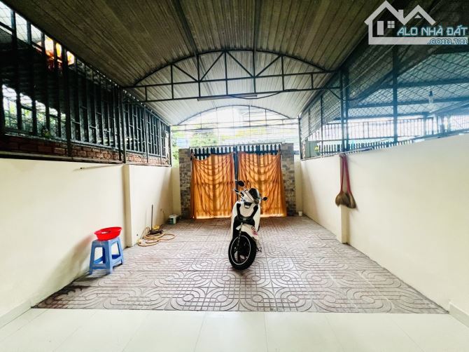 CẦN TIỀN BÁN GẤP NHÀ MẶT TIỀN ĐS2 TNPB Q9 - HXH - C4 - DT 124M2 - HƠN 9🧄. - 1