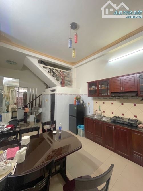 BÁN NHÀ 3 TẦNG HUỲNH TẤN PHÁT – Q7  Diện tích: 4x20m, nhà xây kiên cố – chắc chắn - 1