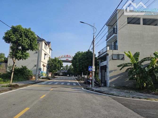 🌹EM CẦN BÁN GẤP lô đất Tam Hợp, Bình Xuyên trung tâm lõi các KCN Lớn 100m MT5M 2,5x tỷ