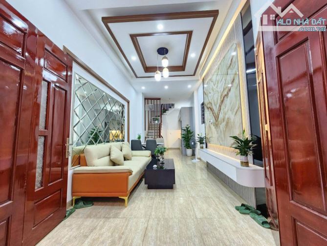 ĐƯỜNG TRƯƠNG ĐỊNH. 36M² x 5 TẦNG. GIÁ 7,6 TỶ. MẶT NGÕ, TRƯỚC NHÀ RỘNG 3M. GẦN Ô TÔ. - 1
