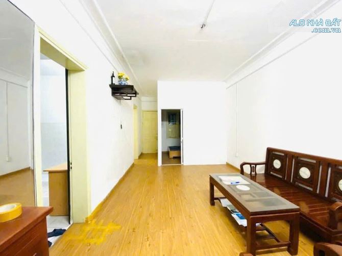 TẬP THỂ PHẠM VĂN ĐỒNG - LÔ GÓC - Ô TÔ ĐỖ CHÂN TOÀ NHÀ- DT: 51/60M, TẦNG DƯỚI 5, GIÁ 3.8 TỶ - 1