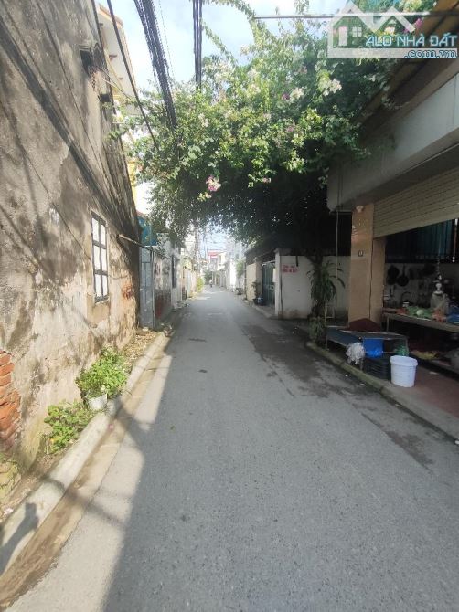 LÔ GÓC ĐẸP ĐÔNG DƯ/61m + 4m tiền + Giá 4.88tỷ/ô tô vào, 60m ra Hồ điều hoà - 1